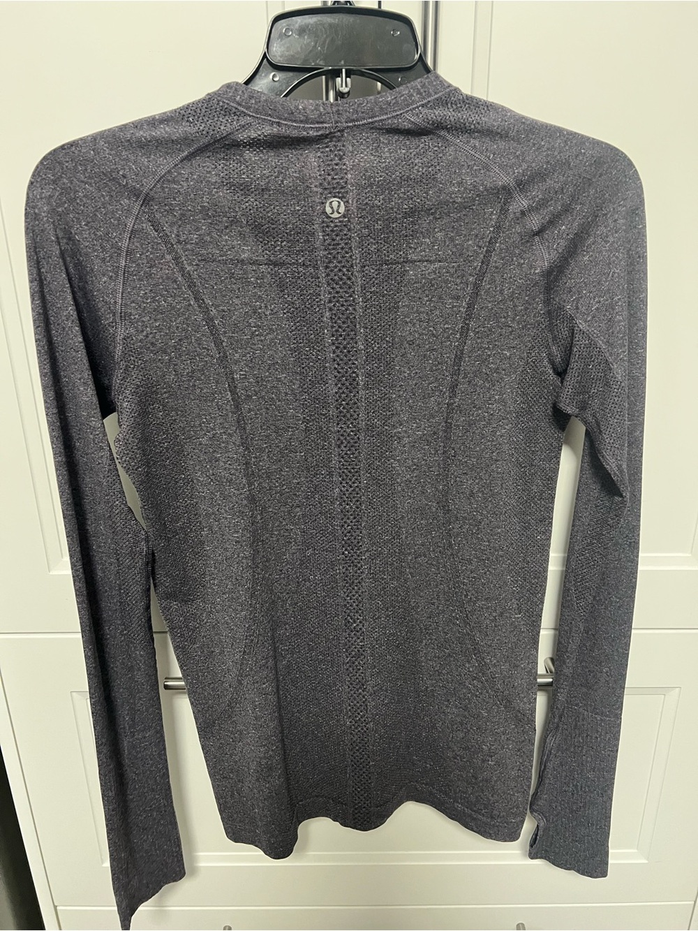 L-130 🍋 Lululemon 🍋 Run: Swiftly Tech Long Sleeve - Picture 5 of 7